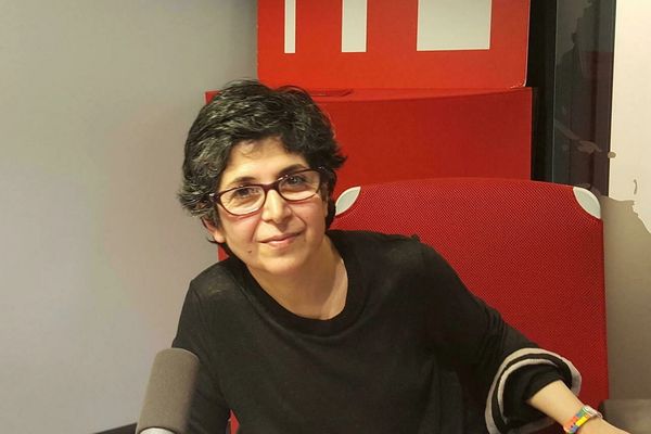 French-Iranian Ex-Hostage Expresses Gratitude For Iranian Uprising