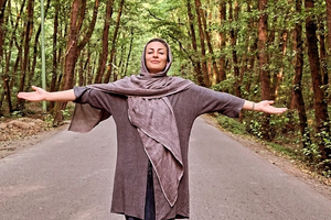 صالحه اکبری؛ پرستاری که هنگام دفاع از شوهرش با شلیک ماموران کشته شد