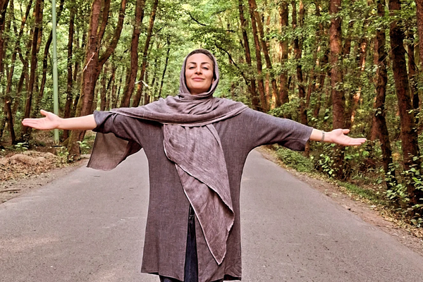 صالحه اکبری؛ پرستاری که هنگام دفاع از شوهرش با شلیک ماموران کشته شد