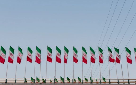 مقام ارشد اماراتی: به زودی هیاتی را برای بهبودی روابط به ایران می فرستیم