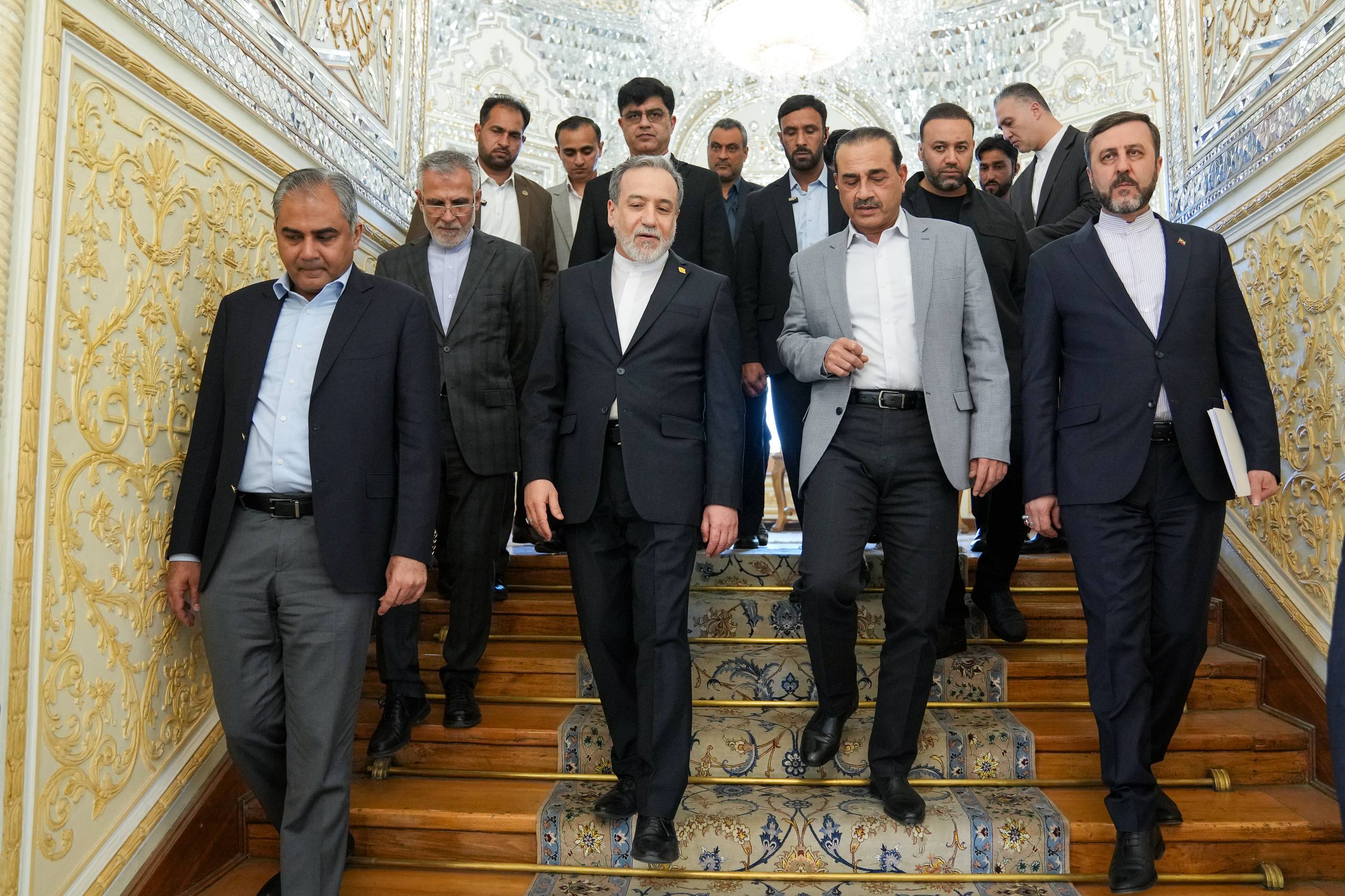 Araghchi warns US against new strikes, says armed forces ready to respond