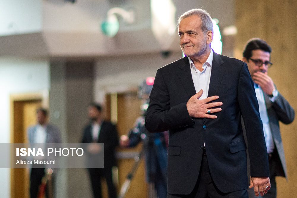 Tehran media urge President to step up as challenges mount