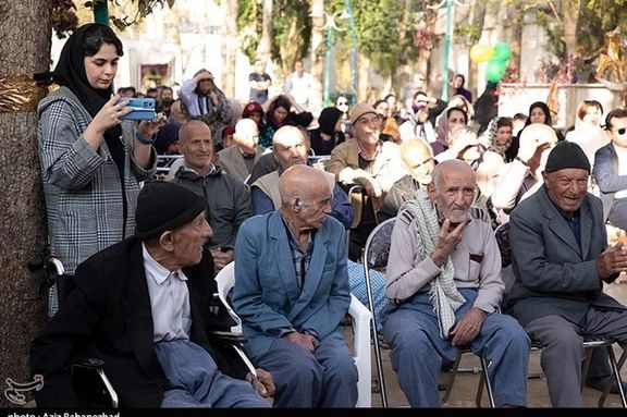 با ۱۰ میلیون سالمند، ایران در لبه «چاه جمعیتی» قرار گرفته است