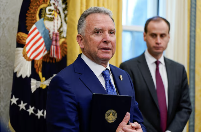 استیون ویتکاف، فرستاده ویژه ترامپ در امور خاورمیانه، ریاست هیات آمریکایی را در مذاکره با جمهوری اسلامی بر عهده دارد