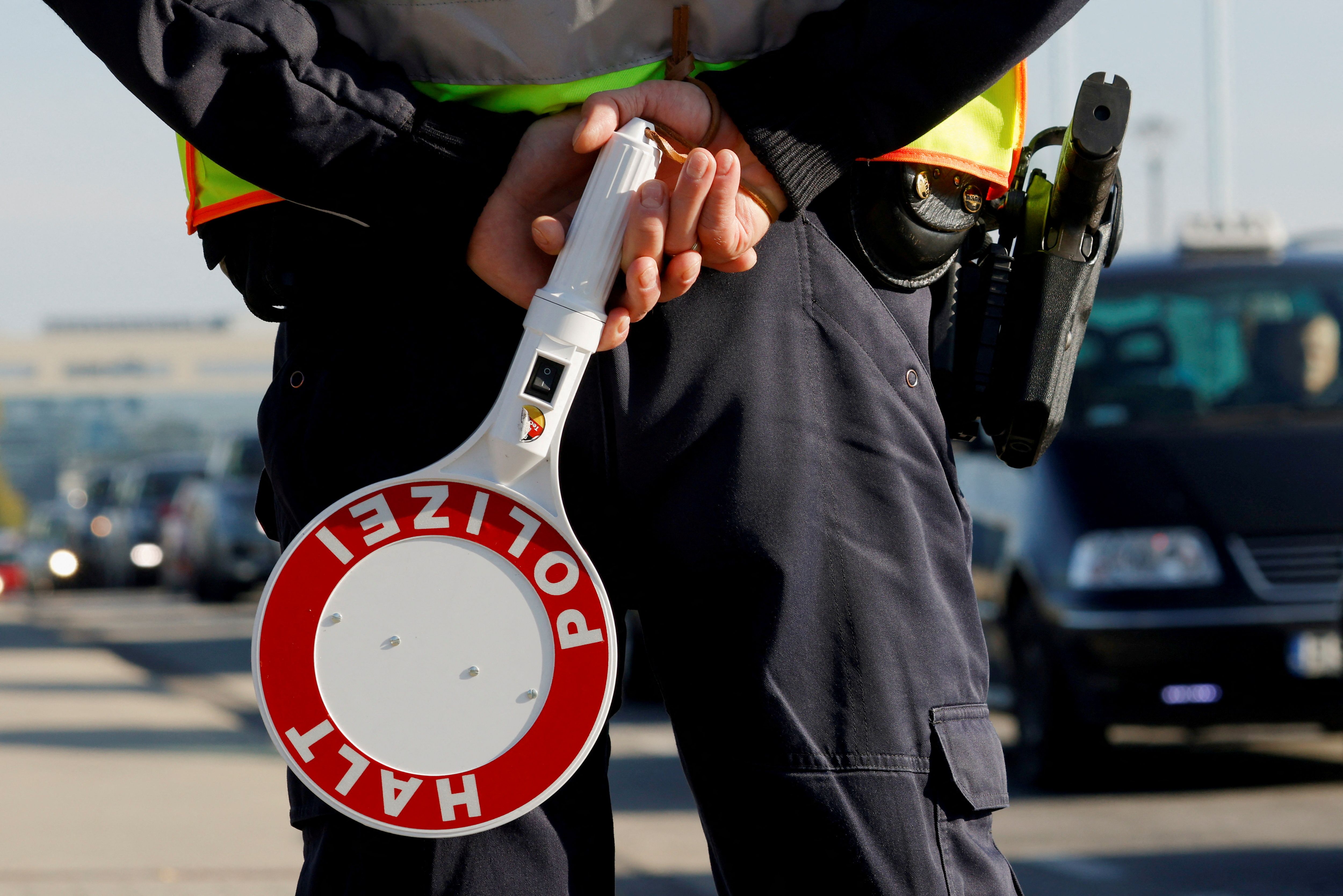 آلمان طرح گسترده بازرسی‌های مرزی را آغاز کرد