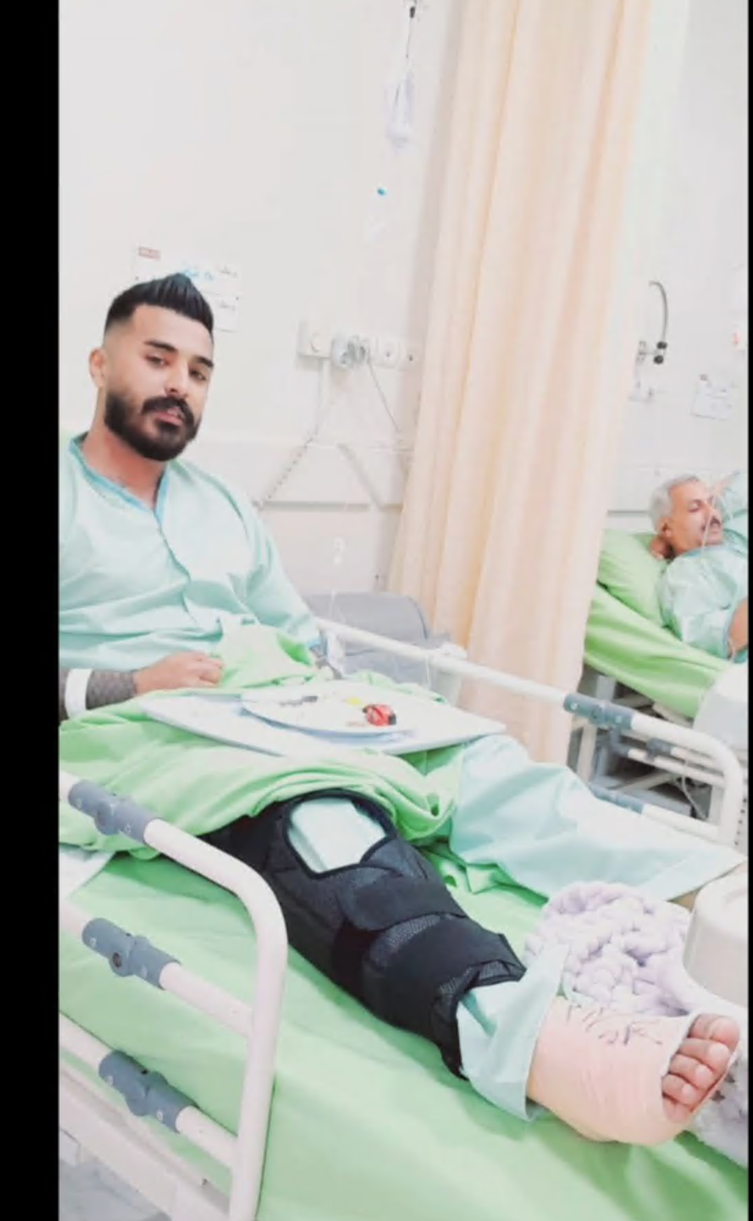 خانواده محمد زنگنه: او بعد از مراسم مشهد به دلیل انتشار ویدیوی شعار «جاوید شاه» بازداشت شد