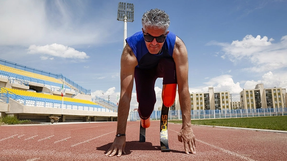 بازداشت سجاد سالاروند، سریعترین دونده پارالمپیک ایران پیش از حضور در ماراتن دبی