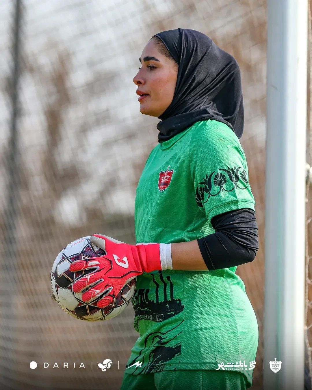 زهرا خواجوی، دروازه‌بان تیم ملی زنان: سزای بهترین مردم جهان، فقر و سفره‌های خالی نیست