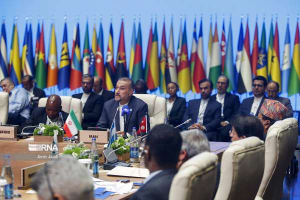 Iran's FM Absent From NAM's Group Photos In Baku