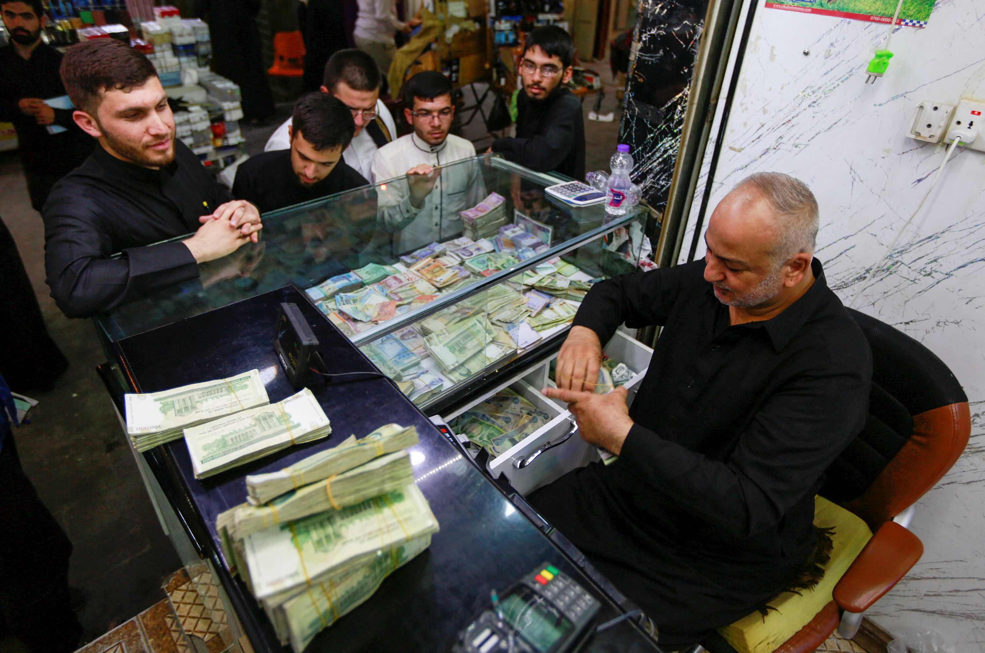 Iran's currency crashes amid war threats and soaring military spending