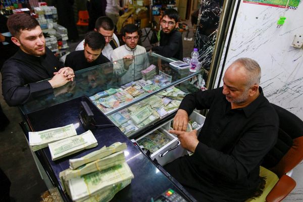 Iran's currency crashes amid war threats and soaring military spending