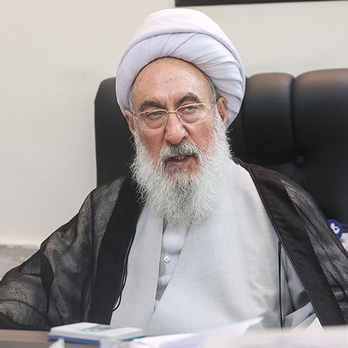 عضو مجمع تشخیص: دون شان جمهوری اسلامی است مردم خودروی خارجی سوار شوند