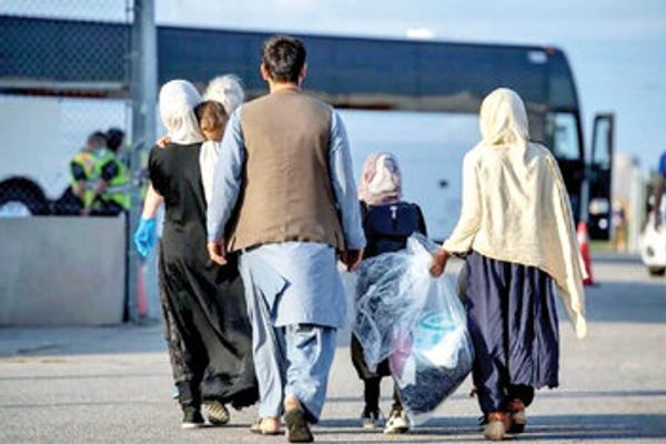 450,000 Afghans sent back from Tehran, governor says