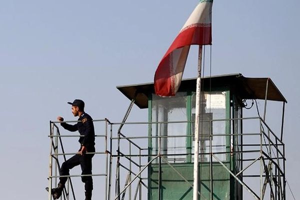 "حقوق الإنسان في إيران": تنفيذ حكم بقطع أربعة أصابع من اليد اليمنى لسجين بأصفهان