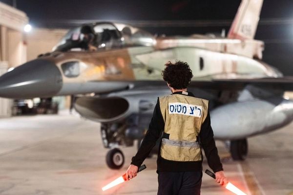 5 مؤشرات تعزز احتمال اندلاع حرب علنية بين النظام الإيراني وإسرائيل