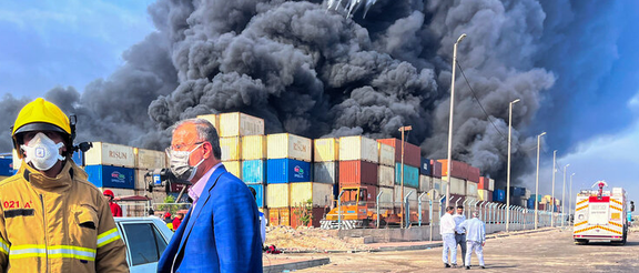 همزمان با ادامه آتشسوزی در بندر رجایی؛ سخنگوی دولت پزشکیان اوضاع را «تحت کنترل» توصیف کرد