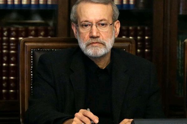 علي لاريجاني: لن نتفاوض مع الولايات المتحدة