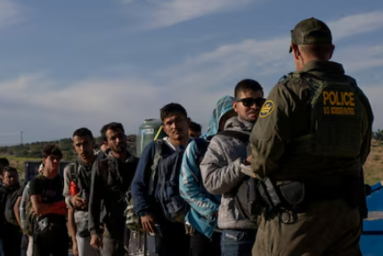 دولت ترامپ: مهاجران غیرقانونی در صورت خروج داوطلبانه هزار دلار دریافت میکنند