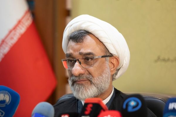 دبیر شورای عالی انقلاب فرهنگی: معترضان باید اعتراضشان را در مساجد بیان کنند