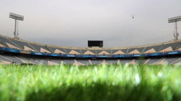 وحشت حکومت از تجمع مردمی ادامه دارد؛ لیگ برتر باز هم بدون تماشاگران