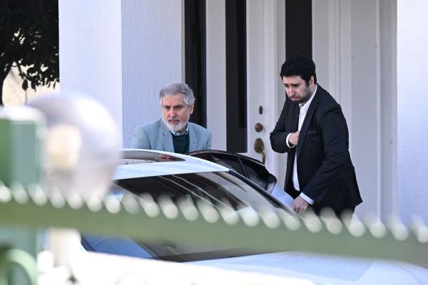 Hardline daily urges Iran to punish Britain over Australia's expulsion of envoy