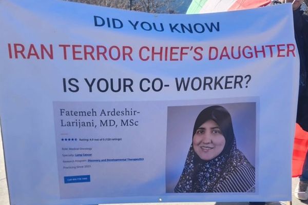 گاردین: خشم عمومی نسبت به زندگی «آقازادهها» در غرب پس از کشتار معترضان بالا گرفته است