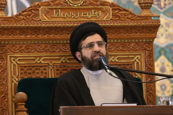 سخنران حرم حضرت معصومه در قم: جوانان ما پس از سالها آموزش نمیتوانند قرآن را درست بخوانند