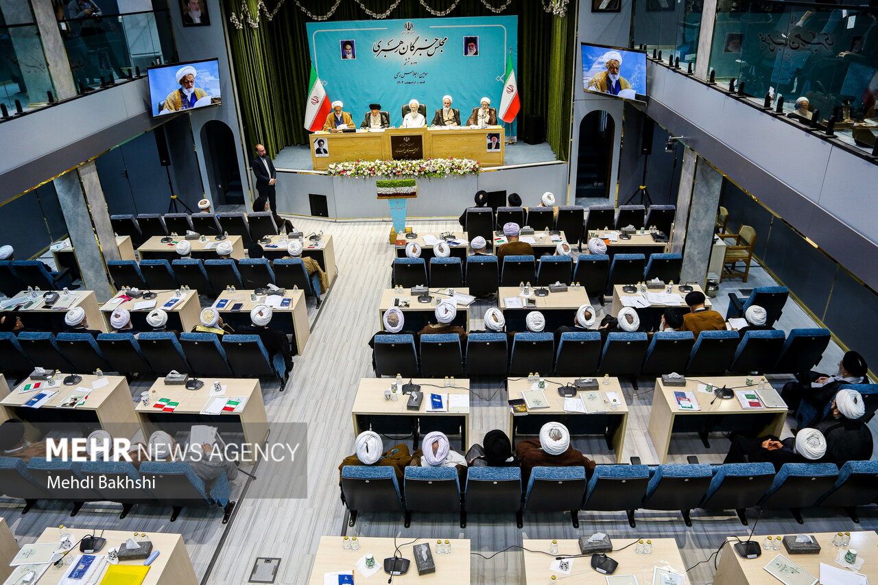 ارتش اسرائیل: به تعقیب جانشین احتمالی خامنه‌ای و اعضای خبرگان ادامه خواهیم داد