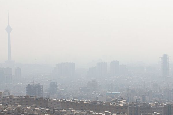 مسؤول إيراني يحذّر: مخزونات الدم في بعض المحافظات تصل إلى "وضع حرج" بسبب تلوث الهواء