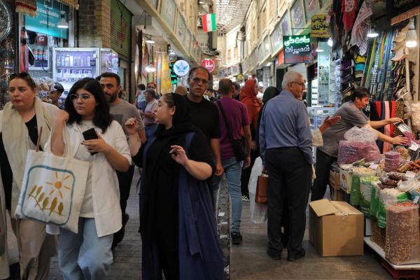 "صندوق النقد": ديون إيران هذا العام تعادل ميزانية 3 سنوات.. والتضخم ضمن الأعلى عالميا