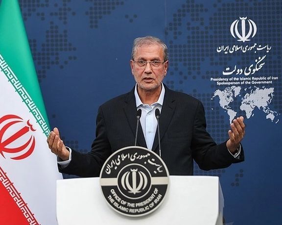 علی ربیعی : فشار تولیدکنندگان داخلی بر دولت برای نخریدن واکسن خارجی صحت ندارد