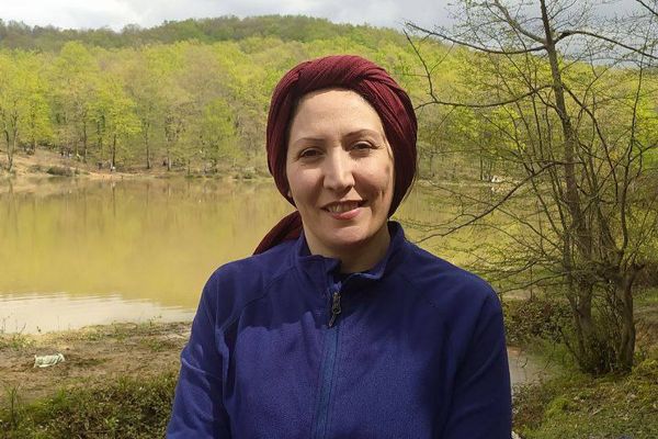 رغم كل الملاحظات القانونية.. المحكمة العليا في إيران تؤيد الحكم بإعدام ناشطة سياسية