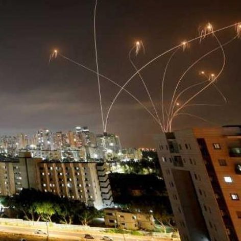 حماس اعلام کرد ۱۳۰ راکت به تلآویو و حومه آن شلیک کرده است