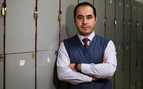 خانواده حسین رونقی، فعال حقوق بشر، از آزادی او با قید وثیقه خبر دادند