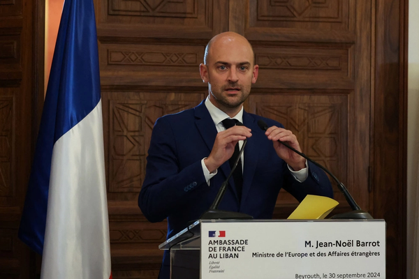 فرنسا: إيران انتهكت التزاماتها ونسعى لاتفاق شامل يتضمن برنامجها النووي والصاروخي