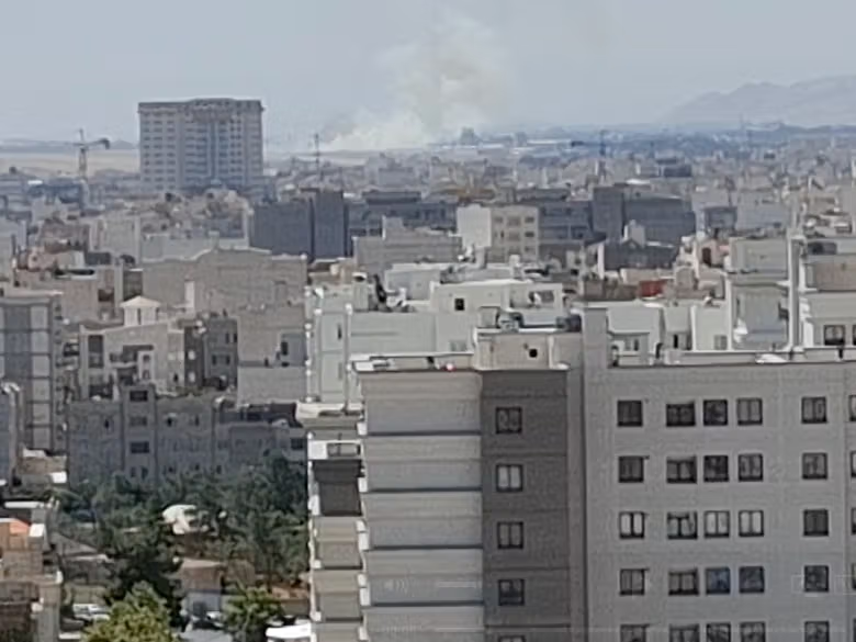 إيران: لا انفجارات بمطار "مشهد" وتصاعد الدخان بسبب "حرق أعشاب" 