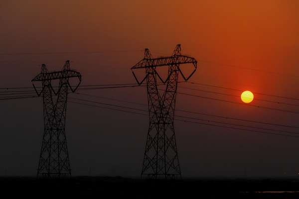 Iraq struggles as US ends waiver for Iranian energy, official says