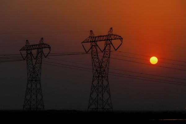 Iraq struggles as US ends waiver for Iranian energy, official says