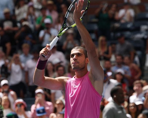 برتری برقآسای کارلوس آلکاراس برای راهیابی به دور چهارم گرنداسلم آمریکا