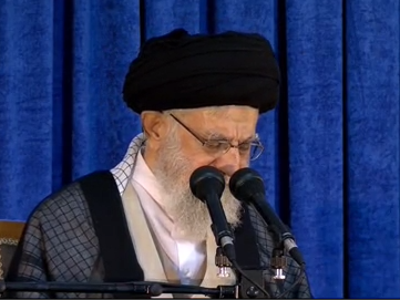 علی خامنهای: هر کسی که به سمت زندگی و فرهنگ غربی برود مرتجع است