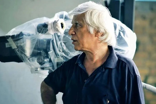 حسن فتحی در سوگ بیضایی: ايران غمزده يكی از ايرانیترين هنرمندان خود را در غربت از دست داد