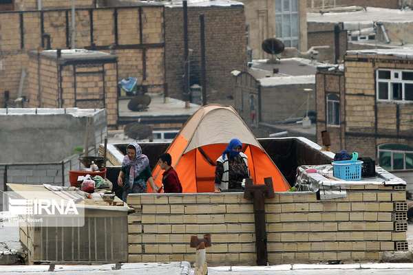 Tehran Tenants Live On Rooftops As Last Resort Amid High Rents