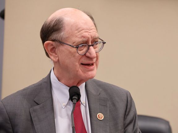 شرمن، عضو دموکرات کنگره آمریکا: ایرانیان قاطعانه در برابر حکومت آیتالله ایستادهاند