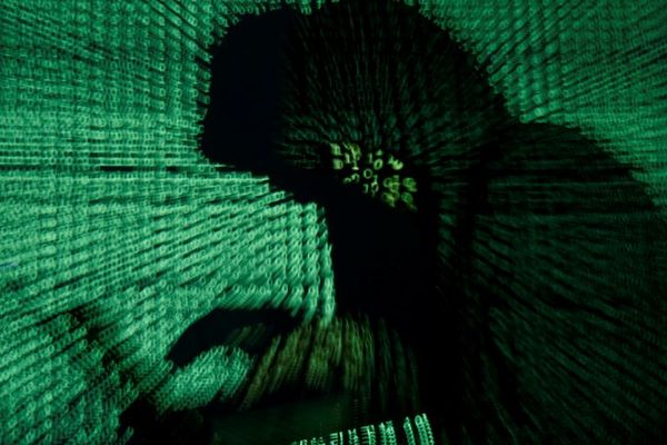 اختراق قاعدة بيانات أكبر شبكة اتصالات في إيران... والوصول إلى معلومات 30 مليون عميل