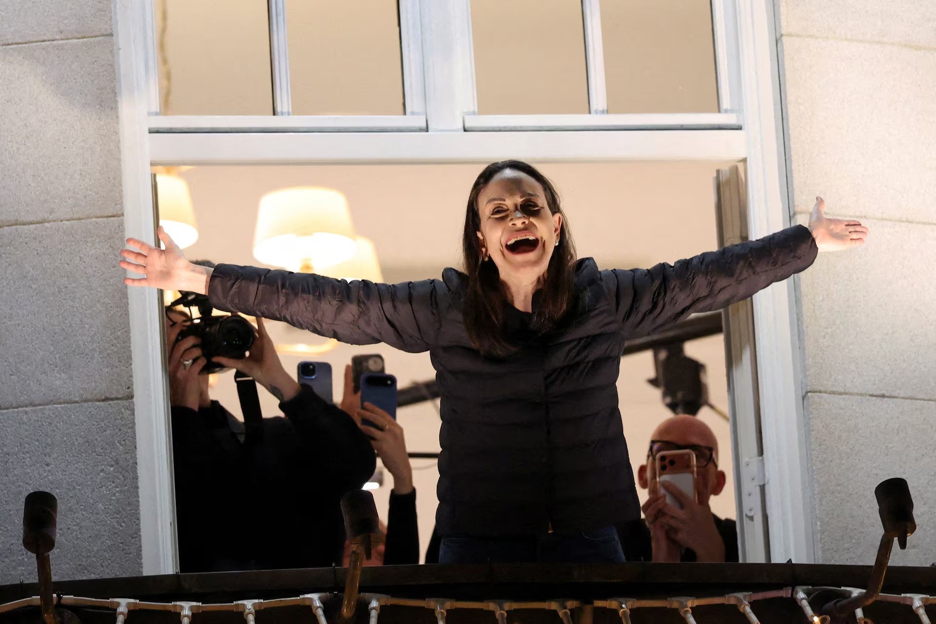 Iranian dissident meets Venezuelan Nobel laureate, cites shared struggle