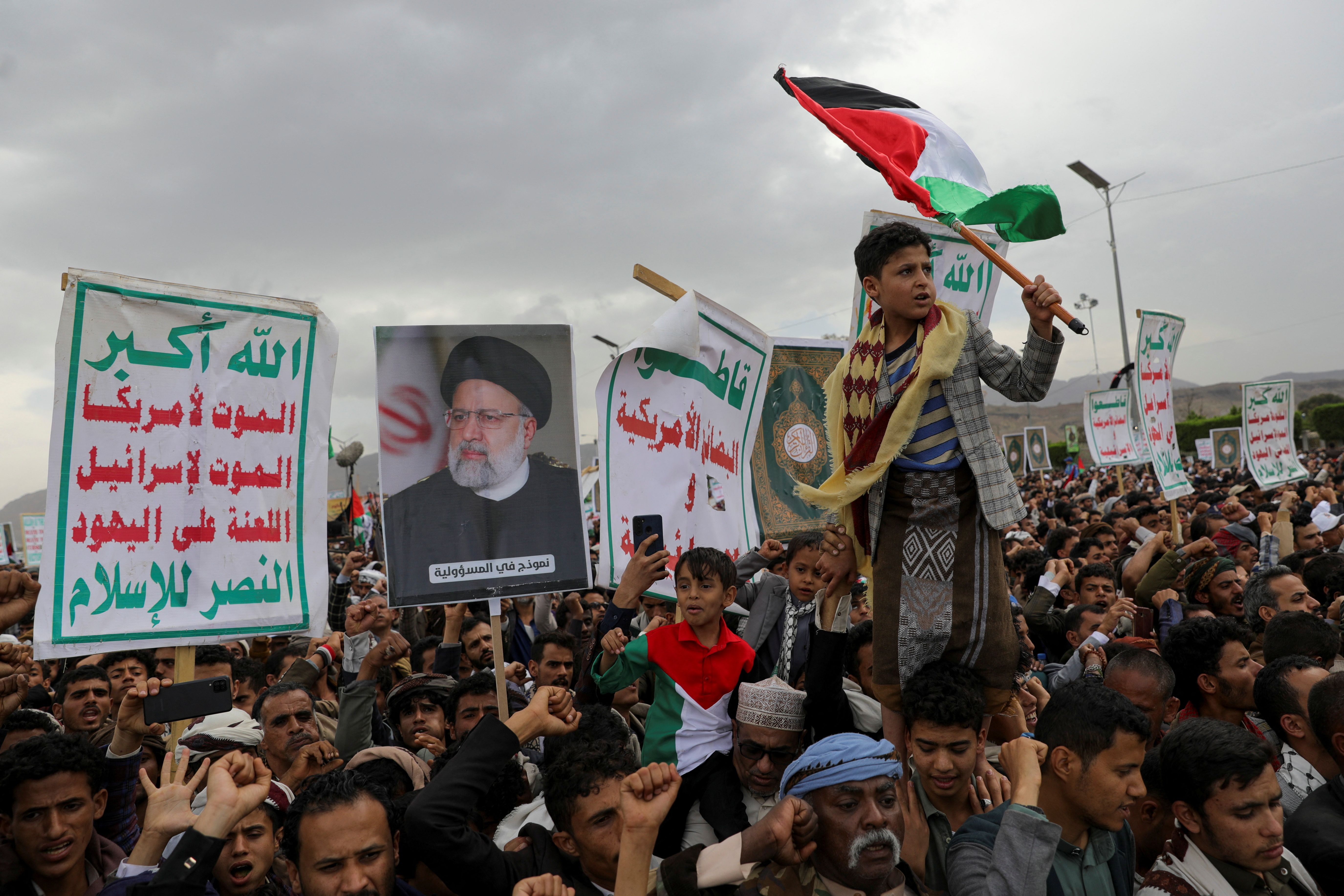 حوثی‌های یمن: به ۲ ناوشکن آمریکایی و ۳ کشتی حمله کردیم