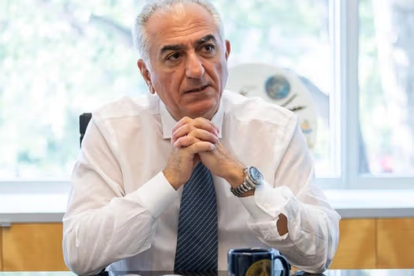 شاهزاده رضا پهلوی: درود به بازاریها و مردمی که خیابان را به دست گرفتهاند