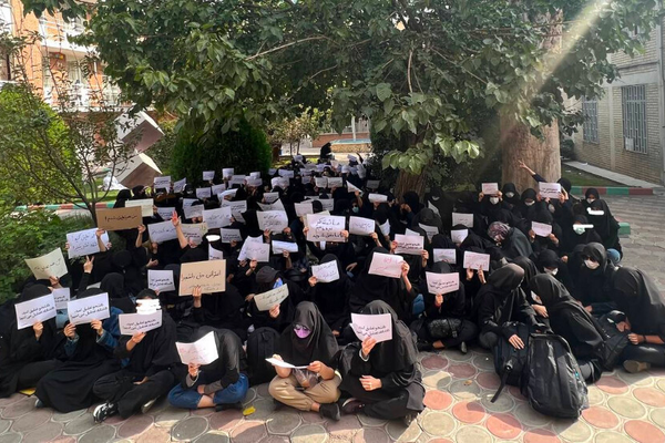 Iran Regime Mounts Pressure On Students After Protests Against Poisonings