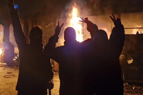 بیانیه تعدادی از سینماگران: کشتار معترضان را محکوم کرده و کنار مردم ایران ایستادهایم