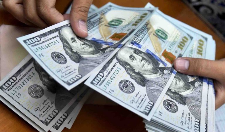 Economic Shock In Iran As USD Rises To 500,000 Rials
